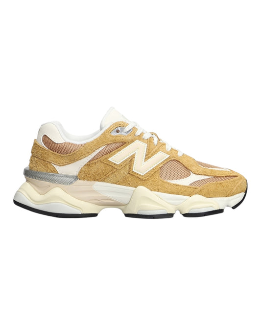 NEW BALANCE 9060HMT IN CAMOSCIO TABACCO