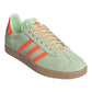 ADIDAS GAZELLE IN CAMOSCIO VERDE BANDE ARANCIO