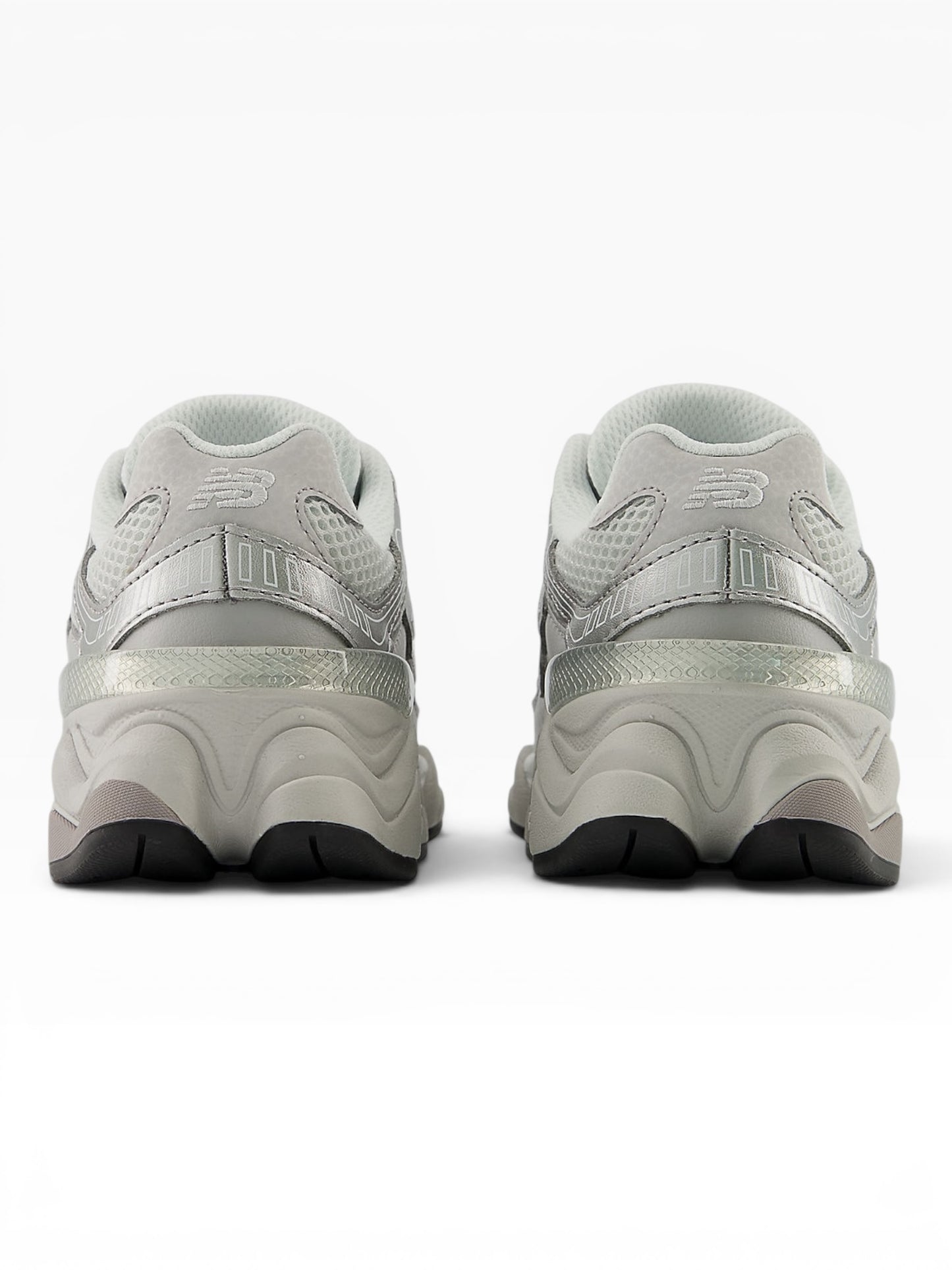 NEW BALANCE 9060 6MU ARGENTO